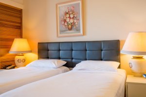 Broadbeach Savannah 16