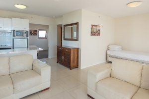 Broadbeach Savannah 49